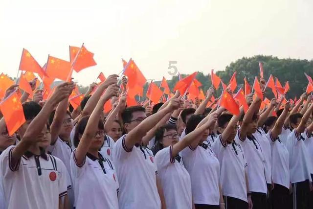 女管家逃脱记