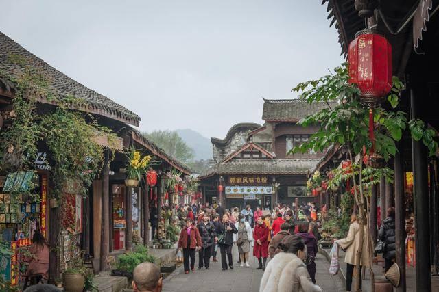 逃离绿色山谷